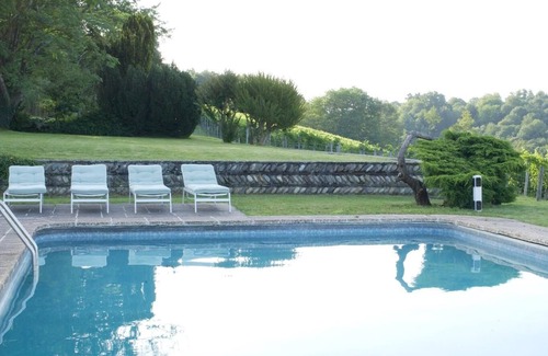 Jurancon Apartment | Discover Le Studio Confort Camélia: Family-Friendly Retreat