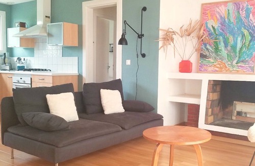 Jurancon House | Family-Friendly La Conciergerie with Pool and Kitchen