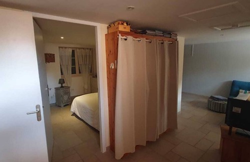 Monbazillac Bed & Breakfast | Discover Clos PIMI: Family-Friendly Retreat with Hot Tub