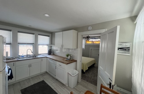 Crescent Lake House | Convenient Getaway Near Downtown and Beach with Bikes