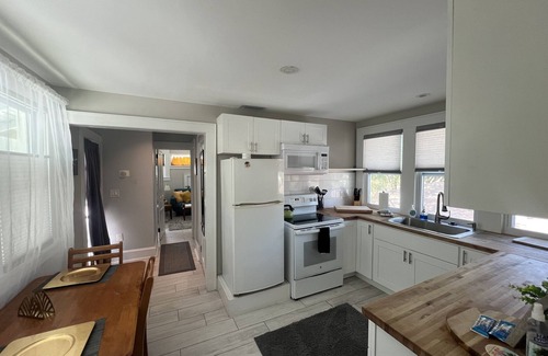 Crescent Lake House | Convenient Getaway Near Downtown and Beach with Bikes