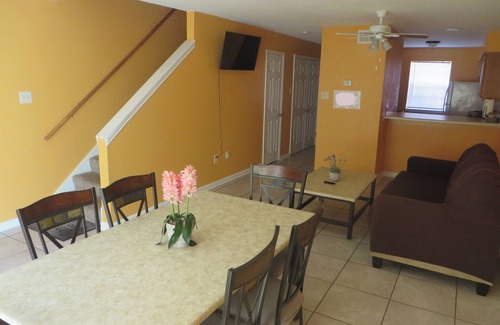 Kenner - Louis Armstrong International Airport Apartment | Convenient Stay Near Airport with Spa and Hot Tub Access