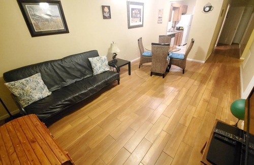 Anderson Apartment | Convenient 2-Bedroom Retreat Near Top Attractions