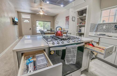 Downtown El Paso Apartment | Ideal Duplex Retreat Near UTEP and Hospitals, Rated 9.4