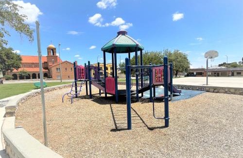 Downtown El Paso Apartment | Ideal Duplex Retreat Near UTEP and Hospitals, Rated 9.4