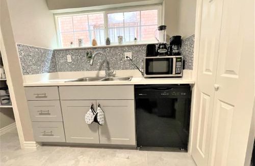 Downtown El Paso Apartment | Ideal Duplex Retreat Near UTEP and Hospitals, Rated 9.4