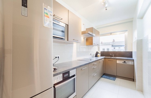 Haringrode Apartment | Convenient Stay Near Antwerp Central Station with Pool & Spa