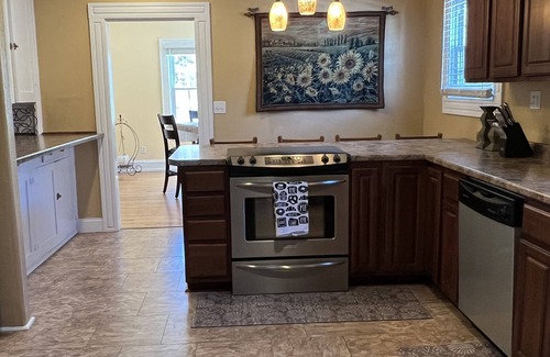 Sweetwater House | Family-Friendly Retreat with Lake Views and Spa Access