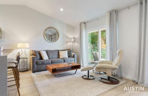 Barton Hills Apartment | Convenient Getaway Near Barton Springs with King Bedroom