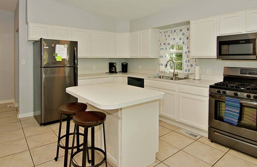Charleston House | Perfectly Situated Hotel Near Beach & Downtown Charleston