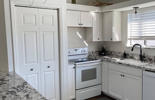 Lantern Park Units House | Beachside Family Retreat with Pool and Hot Tub, Rated 9.8