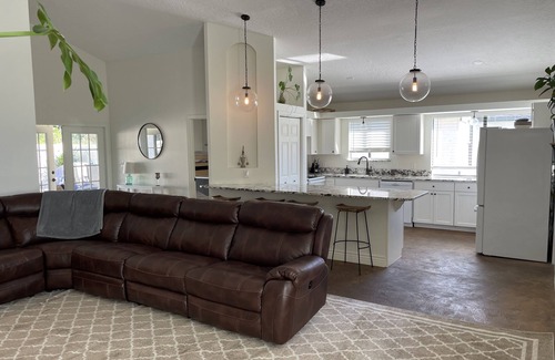 Lantern Park Units House | Beachside Family Retreat with Pool and Hot Tub, Rated 9.8