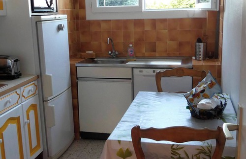 La Seyne-sur-Mer Apartment | Tranquil Apartment with Ocean View Near Idyllic Beaches