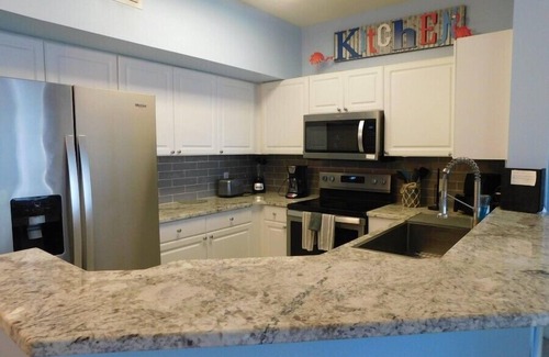 Iona Condo | Close to Beach, Pool, Hot tub, Fitness Room at the Gardens of Beachwalk