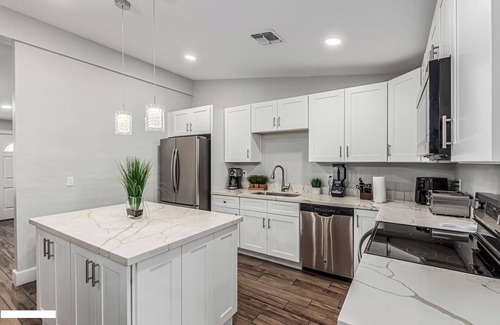 Maryvale House | Explore Comfort Near State Farm Stadium & Westgate Attractions