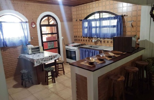 Vila Natal Cottage | Relaxing Retreat Near Capivari Surrounded by Nature