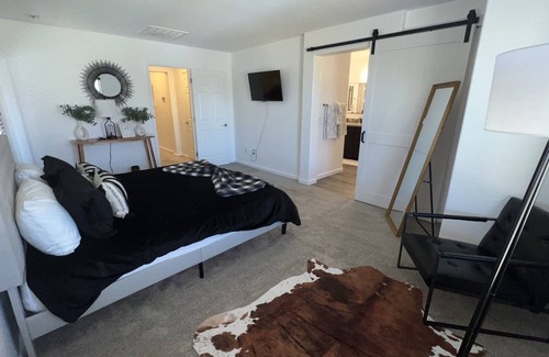 Maryvale House | Prime Location Near Cardinal & West Gate with Pool Access