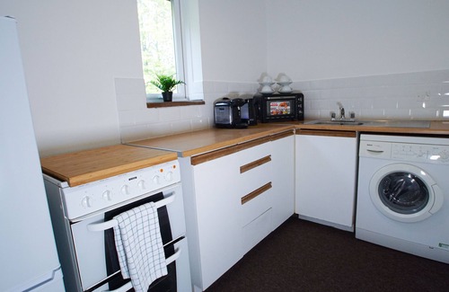 Newbury Apartment | Prime Location Studio with Kitchen & Top Guest Ratings