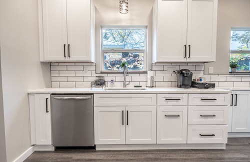 Northtown House | Renovated Craftsman with Ocean View and Top Guest Rating!