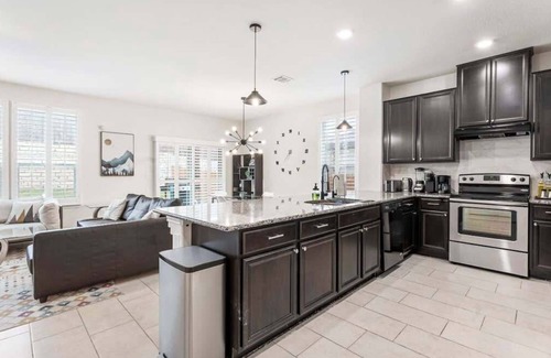 Austin House | Convenient Stay Near CotA & Downtown | Pet Friendly 4BR