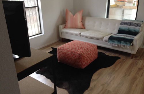 East Cesar Chavez Apartment | Prime Location Near Downtown & Austin Convention Center