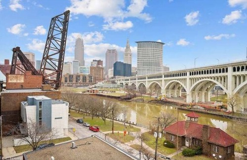 Ohio City House | Close to Downtown Cleveland, Ohio City, Cleveland Clinic, Zoo
