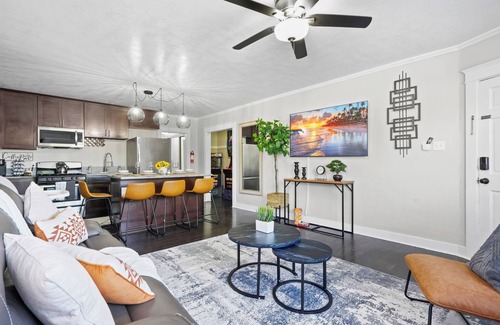 Eastside Apartment | Casa Ahora: Oceanfront Retreat with Private Patio & Games