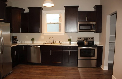 New Palestine House | Convenient Retreat Near Downtown Indianapolis with Ocean View