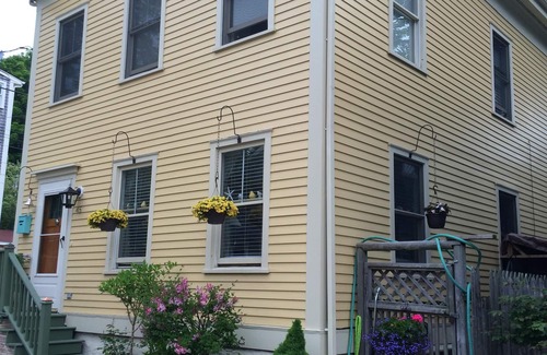 Off Broadway Apartment | Prime Location with Ocean View & Private Bath Amenities