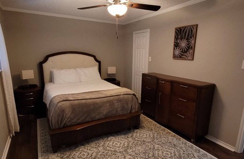 Northeast Carrollton House | Close to everything - Family friendly
