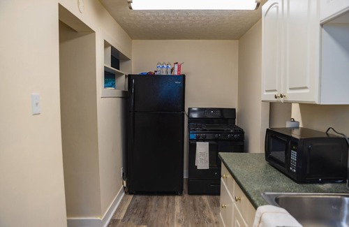 Camp Taylor House | Prime Location in Louisville with Pet-Friendly Amenities