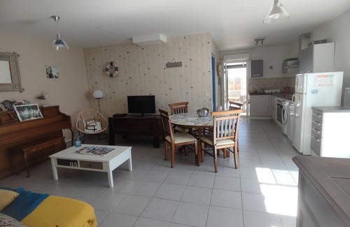 Saint-Georges-d'Oleron House | Oceanfront Retreat: Steps from Village & Beach Access