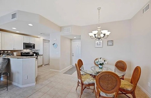Fort Myers Condo | Ideal 3 BR Condo Steps from Gulf Beaches with Scenic Views