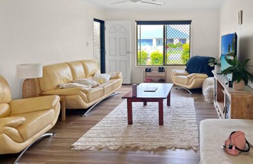 Point Vernon House | Close to Hospital. WiFi, DogsOk