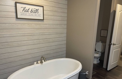 Jamestown House | Conveniently Located Near Jamestown Marina with Lake Views