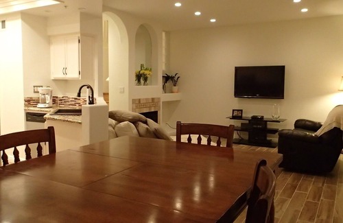 Aliso Viejo Condo | Relaxing Family Condo Steps From Laguna Beach with Ocean View