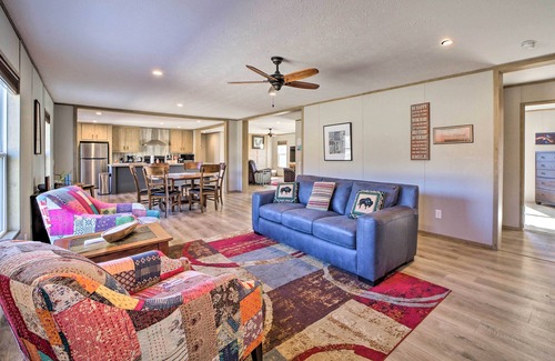 Afton House | Inviting Bernice Home: Pet-Friendly Near Marinas!