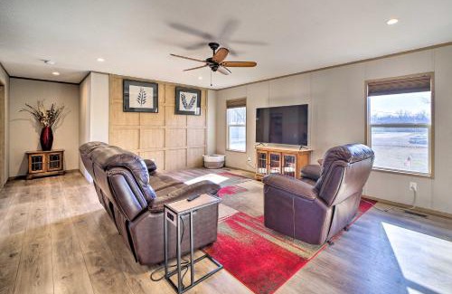 Afton House | Inviting Bernice Home with Yard, Near Marinas & Pet Friendly!
