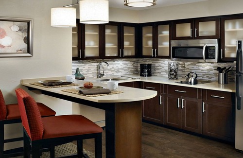 Lanham Apartment | Convenient Access to Metro & Amtrak with Free Breakfast