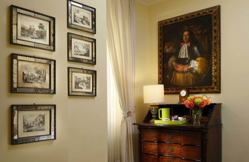 Rione VI Parione Apartment | Exceptional Base Near Navona Square with AC & WiFi