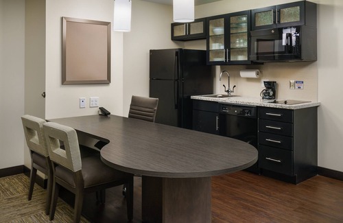 Florida Central Atlantic Coast Hotel | Convenient Hotel Near Orlando Vineland Outlets with Pool!