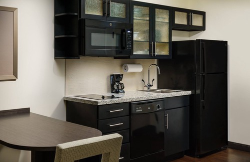 Florida Central Atlantic Coast Hotel | Convenient Hotel Near Orlando Vineland Outlets with Pool!