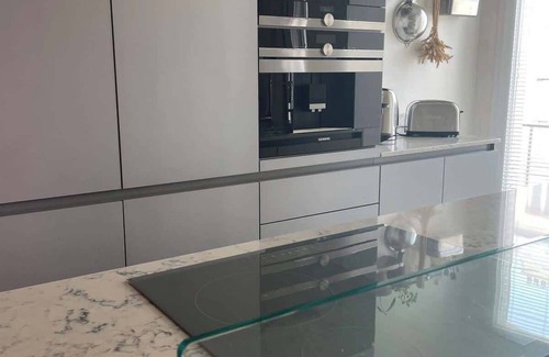 Asnieres-sur-Seine Apartment | Close to Paris - The Modern