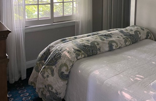 Bayfield Cottage | Close to Sandy Beach, Water Views, Prime Location in the Heart of the Village
