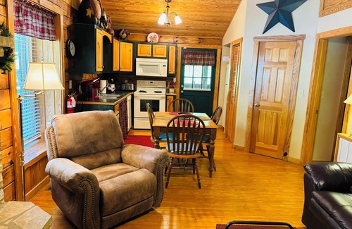 Sevierville Cabin | Ideal Family Retreat with Pool and Ocean Views