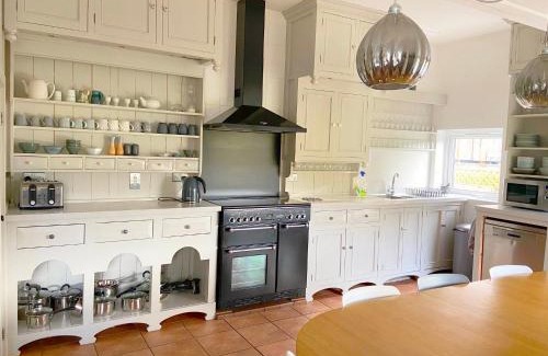 Brynrefail House | Picturesque Hotel Near Snowdon with Breathtaking Views