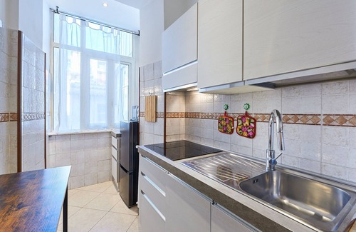 Rione IV Campo Marzio Apartment | Perfectly Located 2-Bedroom Retreat Near Spanish Steps