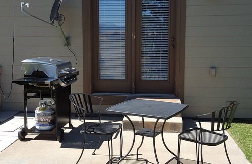 Donnelly House | Ideal Getaway Near Tamarack & Cascade Lake Boat Ramps