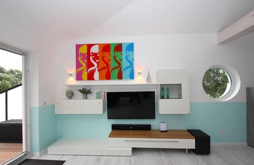 Gohren House | Beach House Schotstek: Ocean View, Pool & Spa Retreat