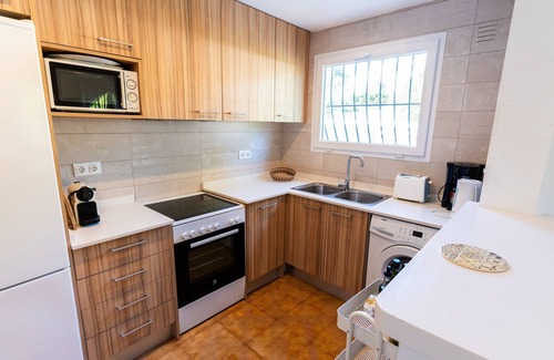 El Tosalet House | Beachside Retreat with Heated Pool & Top-Rated Amenities